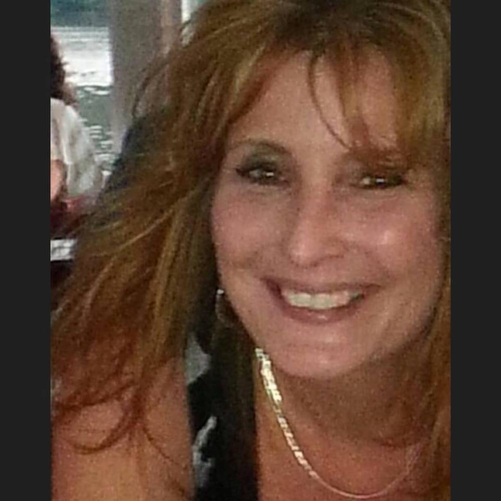 Meet your Posher, Leslie